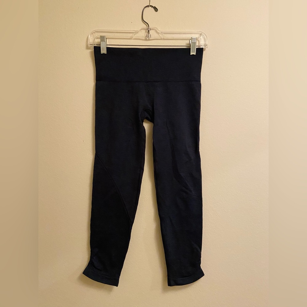 Lululemon Seamless Navy Leggings!